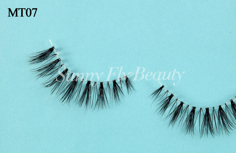 mt07-clear-band-mink-lashes-03.jpg