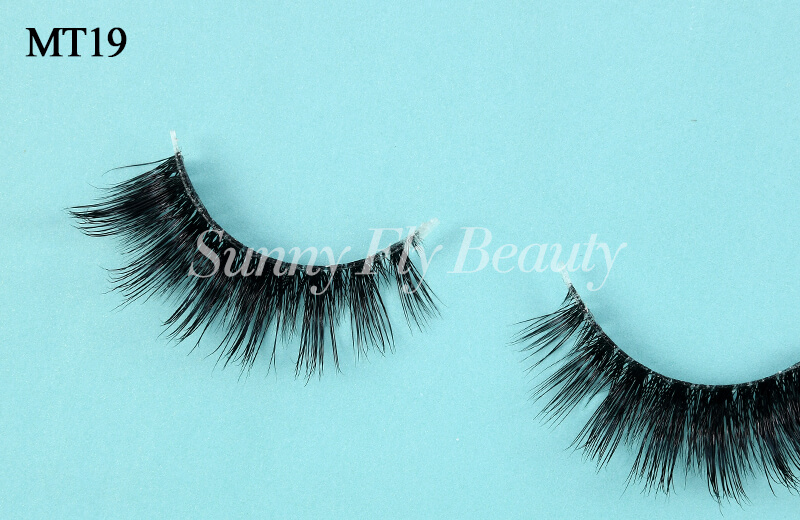 mt19-clear-band-mink-lashes-03.jpg