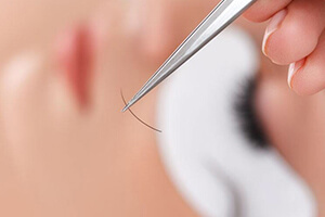 Individual Eyelash Extensions Features