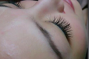 Real mink eyelash extensions and Faux Mink eyelash extensions